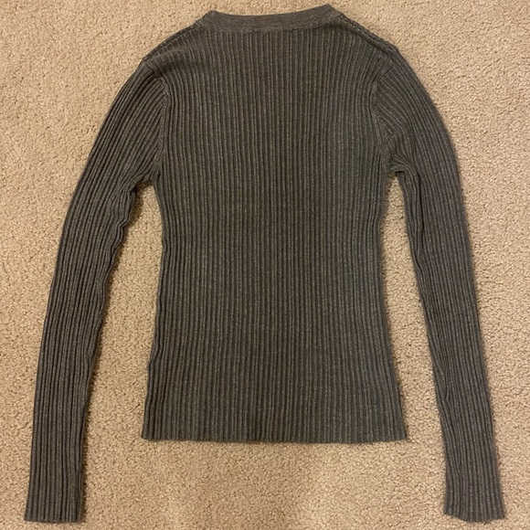 Gray Ribbed Sweater - Picture 5 of 5